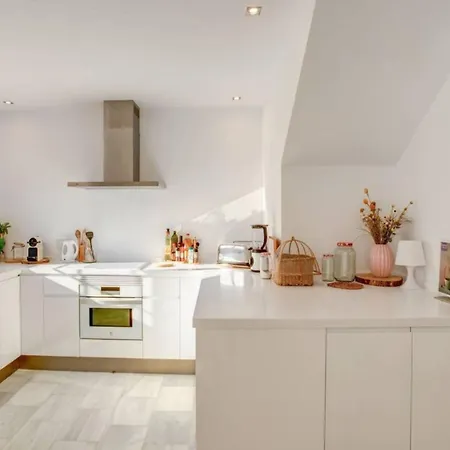 Stunning Fabos 拉马蒂埃勒